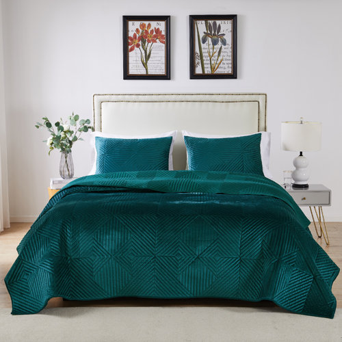 Mercer41 Knights Velvet Quilt Set & Reviews Wayfair